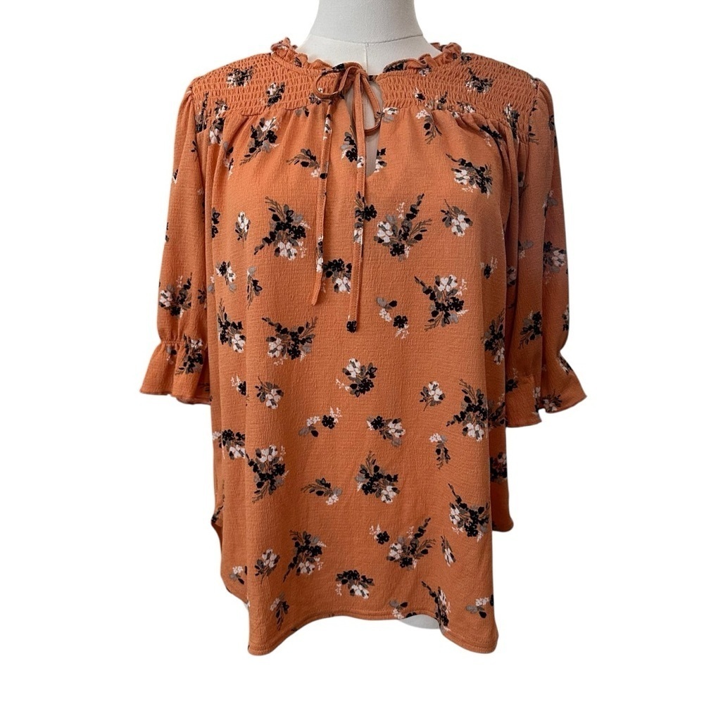 3/$18✨ Women's Medium Orange Floral Smocked Neckline Cottage Peasant Casual Top
